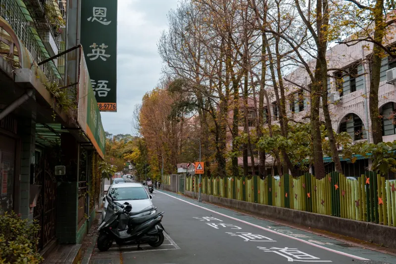 餐饮连锁门店托管与自主运营的成本效益对比分析
