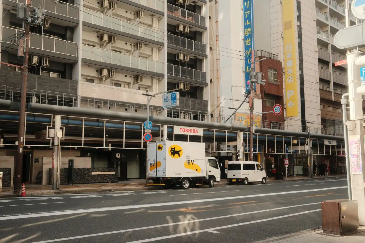 餐饮管理输出服务对比：品牌策划与门店托管如何协同赋能连锁扩张